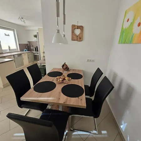 דירה Karos-apartment