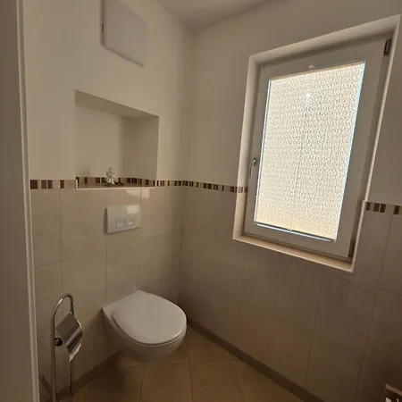 Karos-apartment דירה